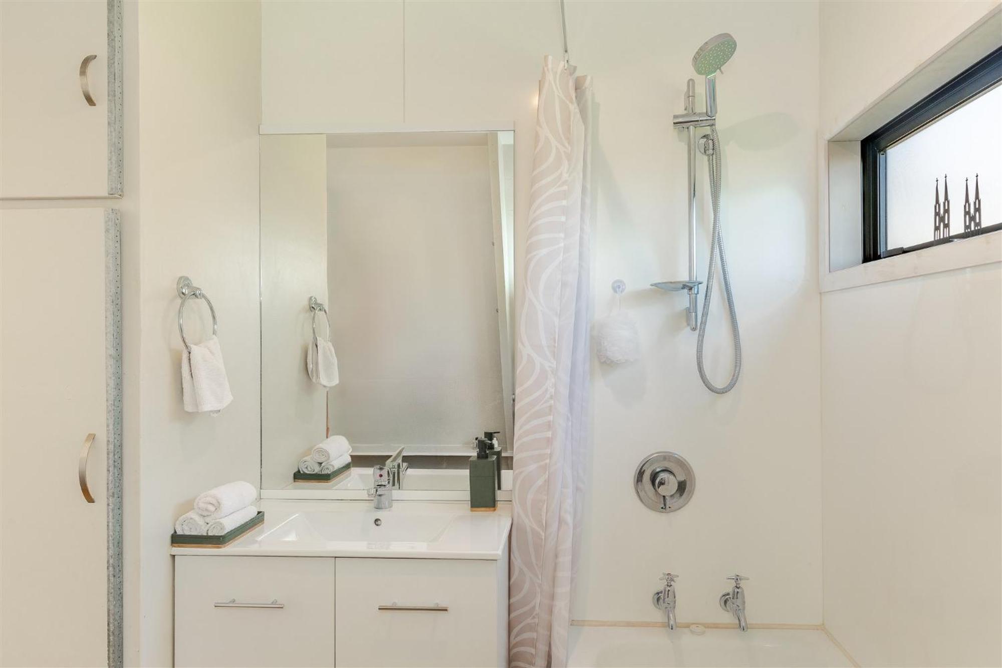 웨스트포트 Waterfront Living Redefined 빌라 외부 사진
